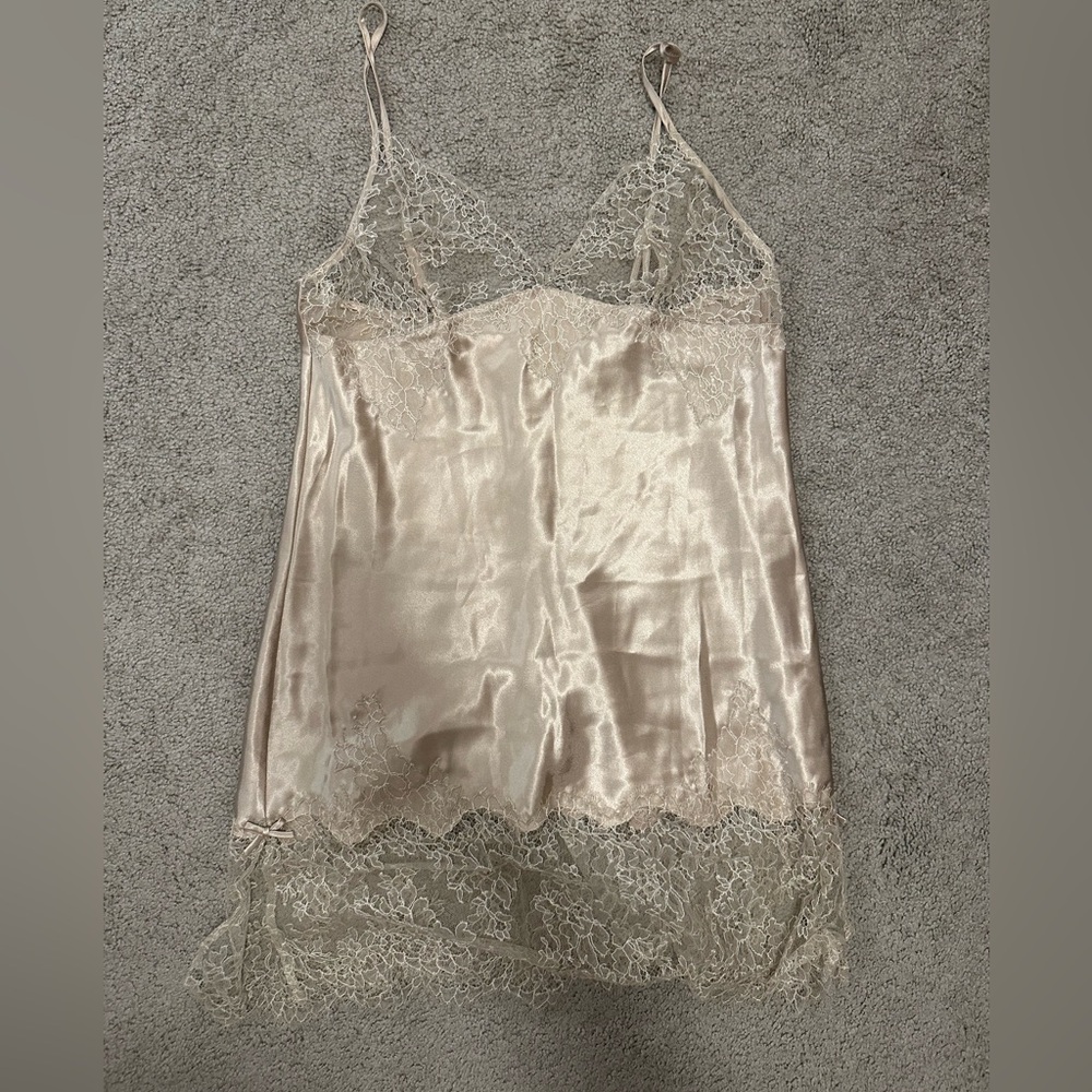 vintage victoria’s secret slip